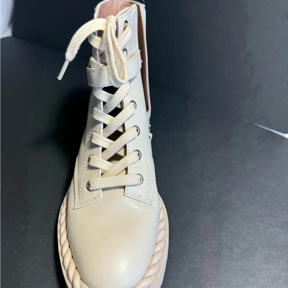 Louise et Cie Hiking Style Boots, Off White, Ankle High, 6M NWOT - Picture 7 of 8